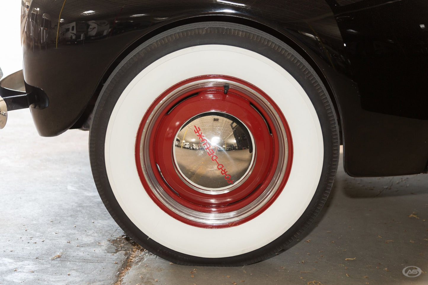 8.125” 1940 Ford Deluxe Cap