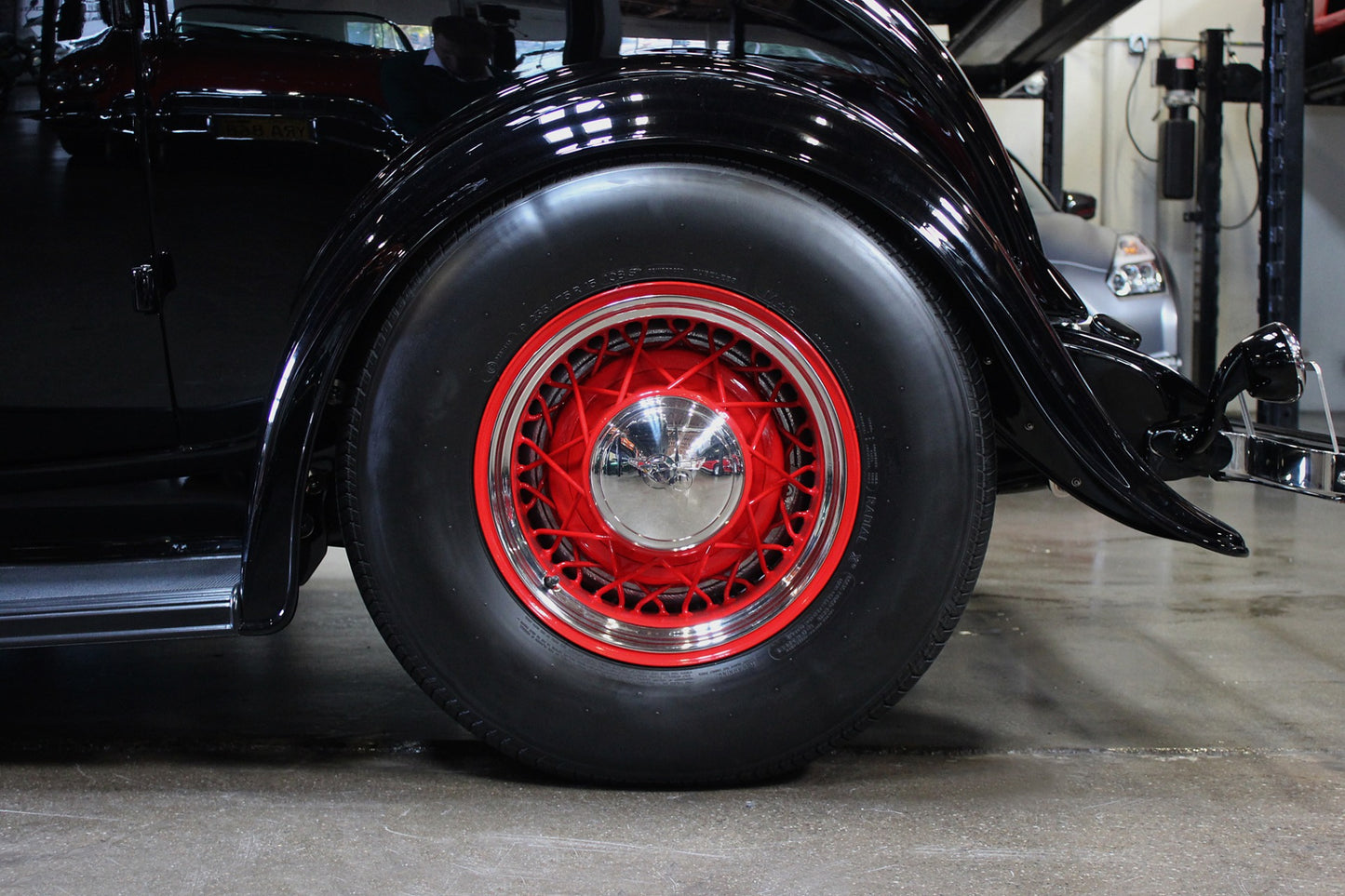 5 3/4” 1934 Ford V8 Wire Wheel Cap