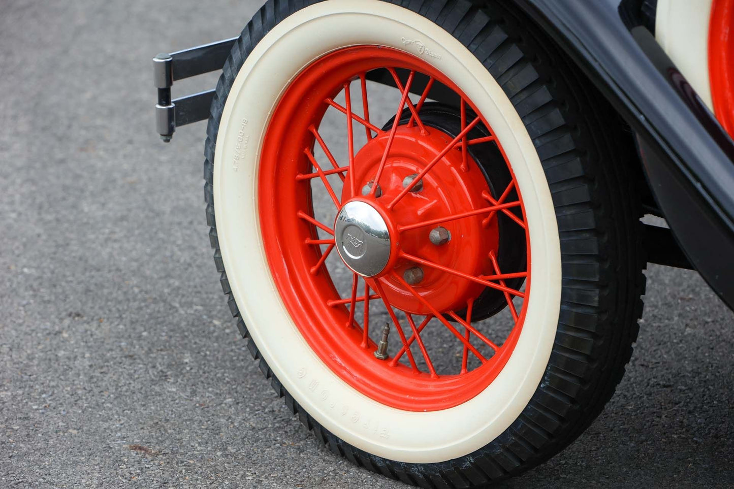 1930-1931 Model A Wire Wheel Cap